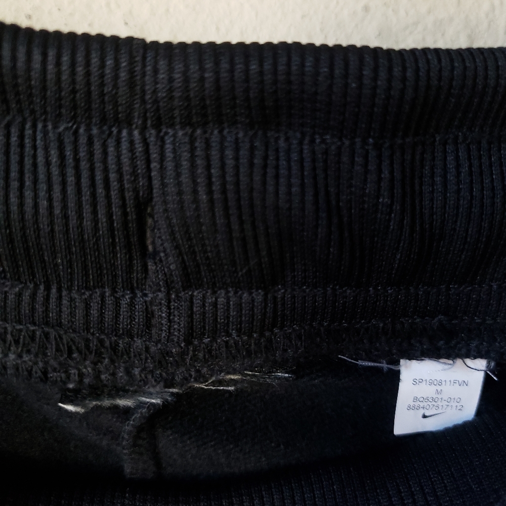 âť—SOLDâť—Nike | Heritage Black Track Pants - Picture 12 of 14